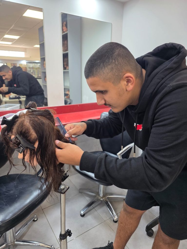 עיצוב שיער - פלמחים